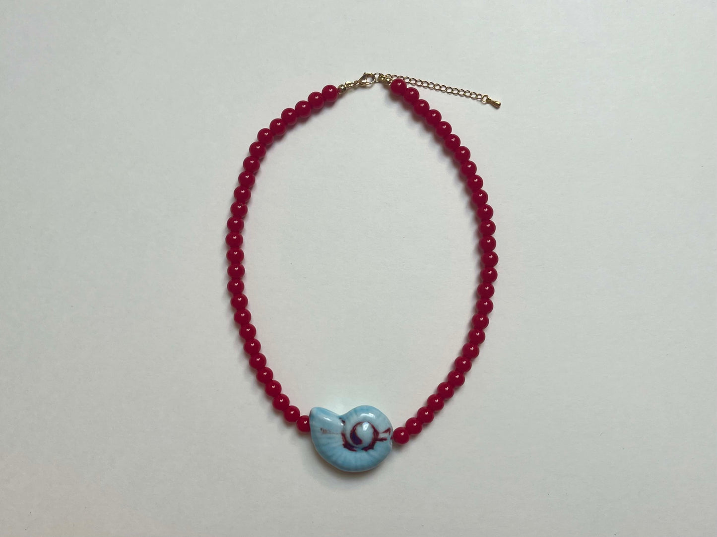 Hola Caracola Necklace (red)